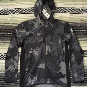 Adidas Men's Gray and Black Camo Windbreaker